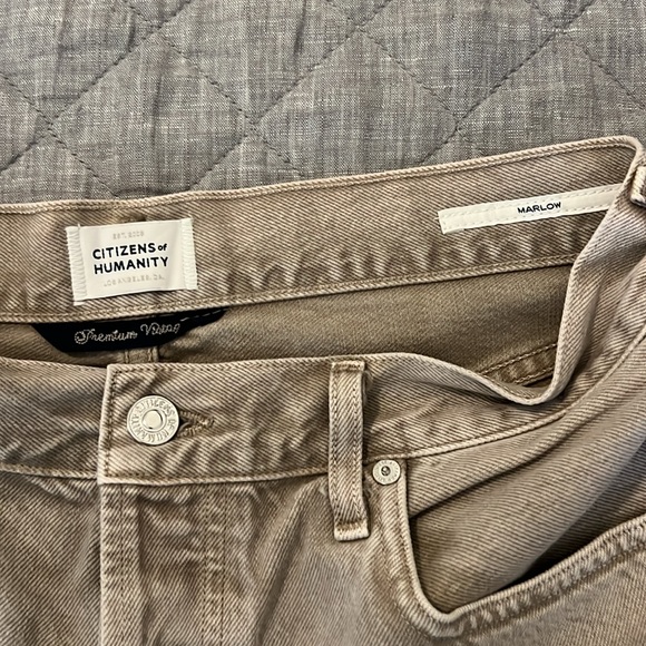 Citizens of Humanity Marlow Shorts - Picture 2 of 3